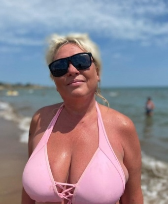 🌟 Со мной ты сможешь испытать все, о чем мечтал – я мастерка в оральных ласках, чувственных массажах и ролевых играх. 🌹 Мои клиенты всегда остаются довольными и возвращаются к Московской прелести снова и снова. 💞 Угадай мои тайны, и я превратю их в реальность. Позволь мне позаботиться о тебе в Москве. 🌃 Обещаю, будет шикарно! 😉 Фото на сайте для полного удовольствия. 😘 2384, 48 лет