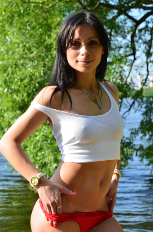 Сексуальная бестия ждет тебя в уютной обстановке для незабываемых встреч. Мои формы заводят и возбуждают, а умение доставлять удовольствие не знает границ. Хочешь окунуться в мир страсти и наслаждения? Тогда тебе ко мне! 21589, 22 года